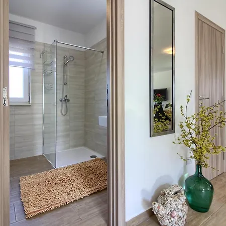 Wonderful Palera Ii With Pool, Immersed In The Nature Near The *