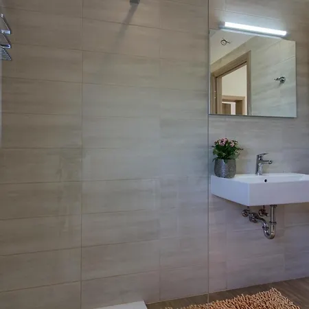 Wonderful Palera Ii With Pool, Immersed In The Nature Near The Villa *